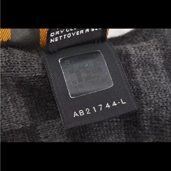 Authentic Fendi scarf Woolen Scarf - Picture 3 of 12